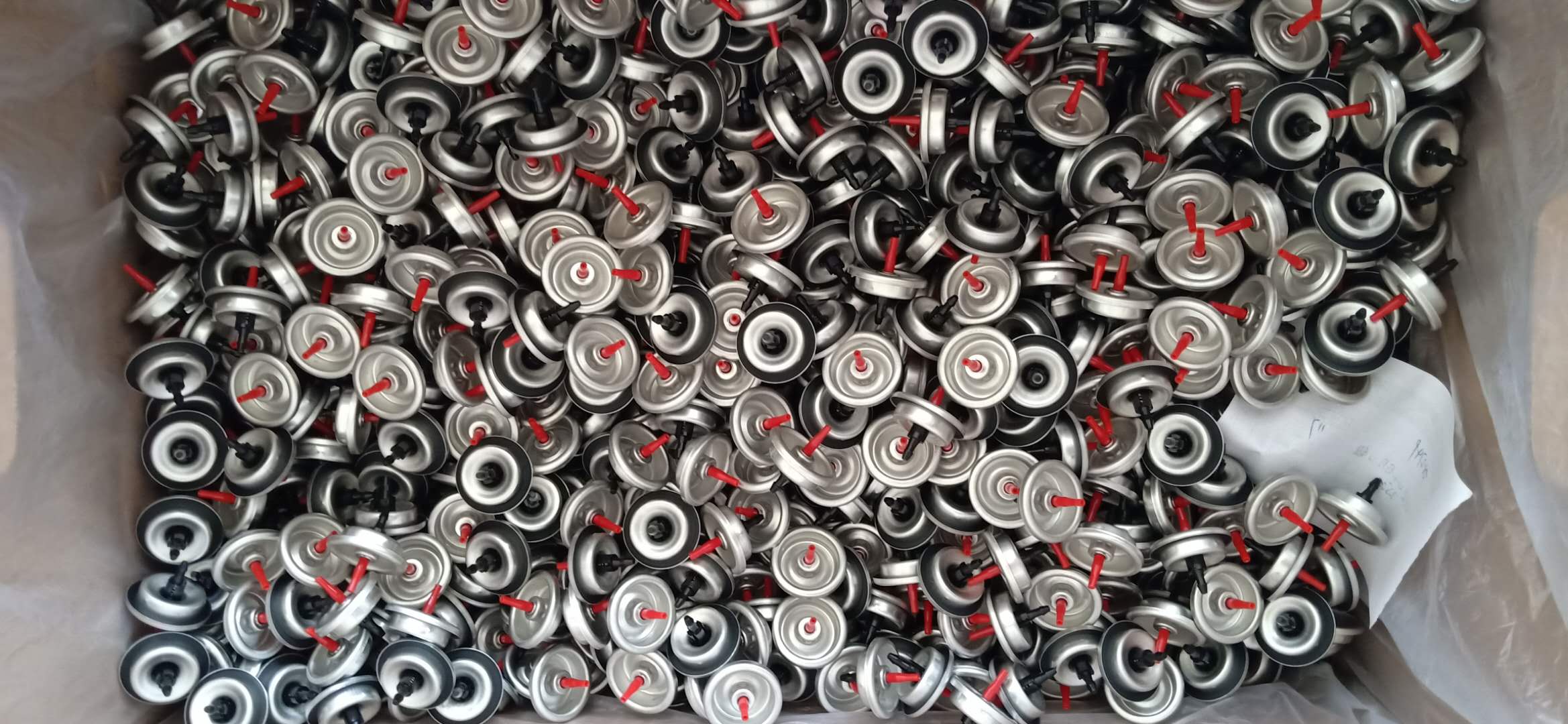 аэрозольный клапан для заправки бутановой зажигалкой