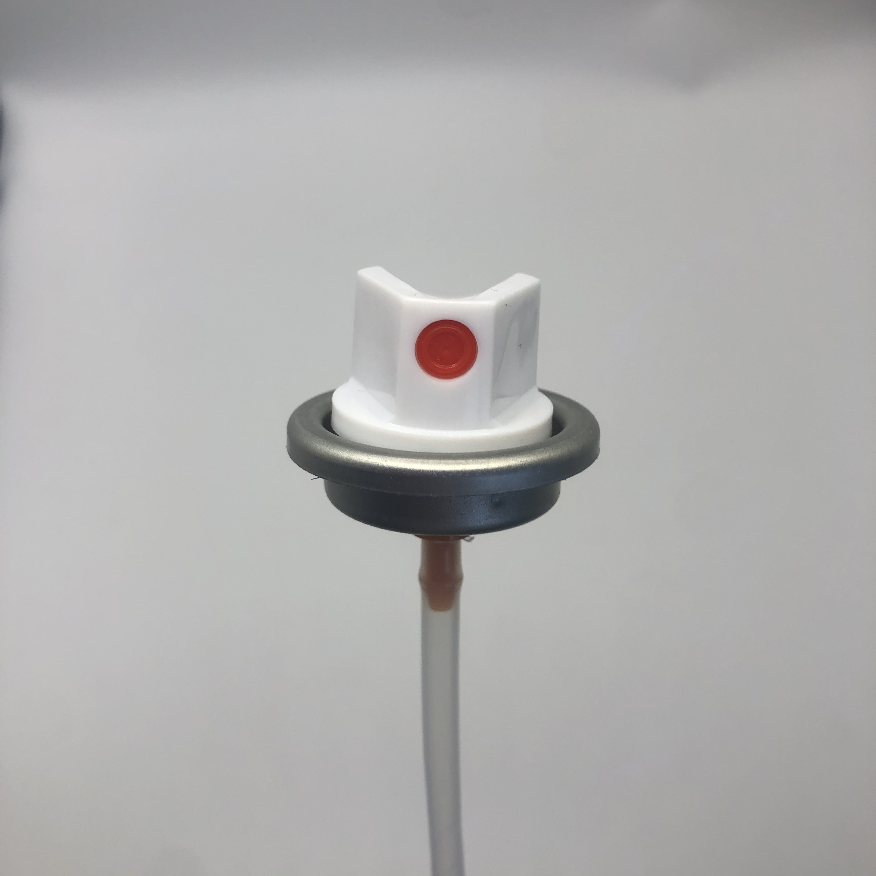 Компактный клапан распыления краски для портативных применений Легкий алюминиевый клапан с регулируемой скоростью потока и эргономичной конструкцией